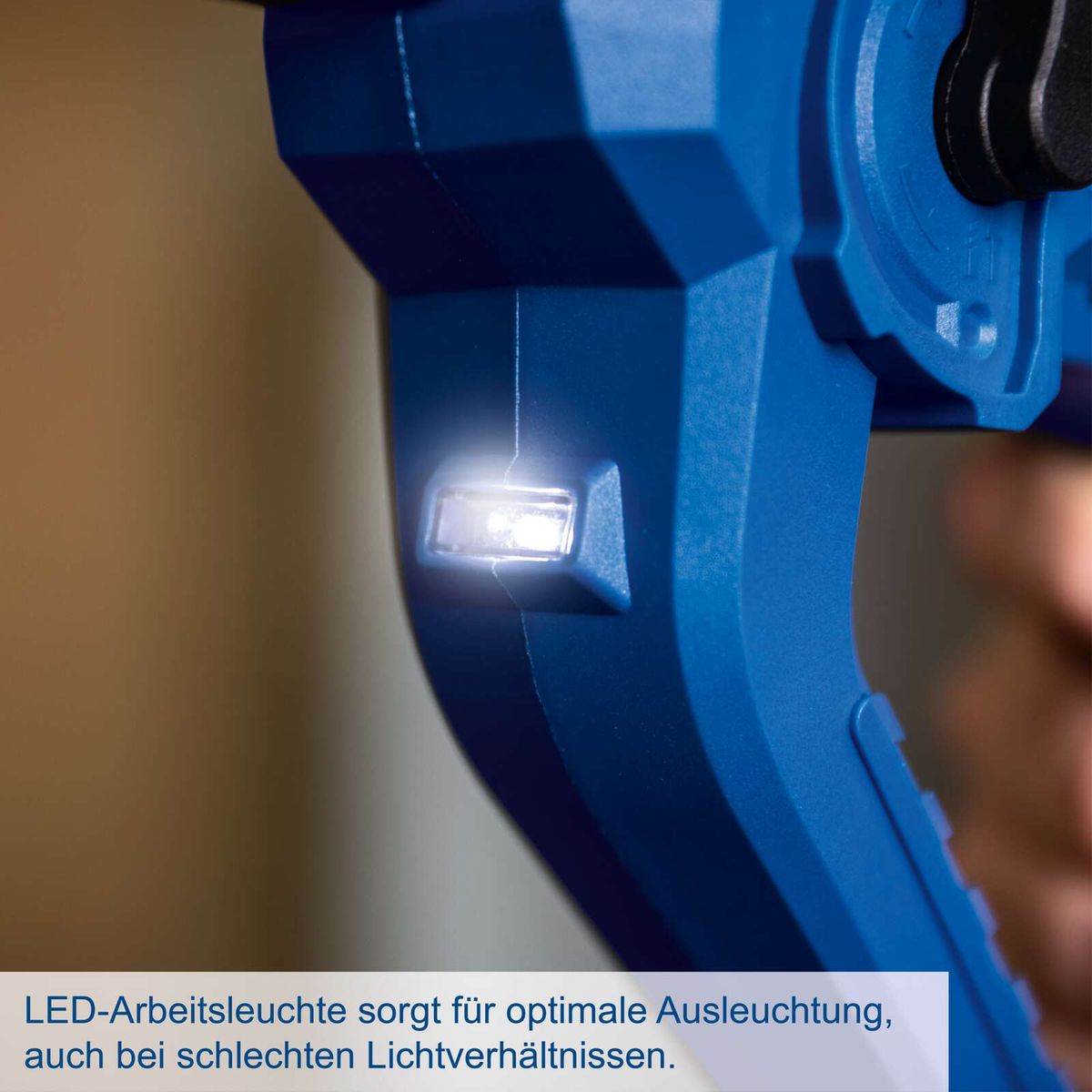 LED-Arbeitsleuchte für optimale Ausleuchtung bei schlechten Lichtverhältnissen