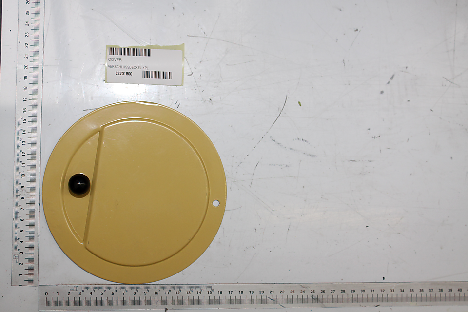Verschlussdeckel KPL von Scheppach, Ansicht von oben, mit Griff und Schraubloch.