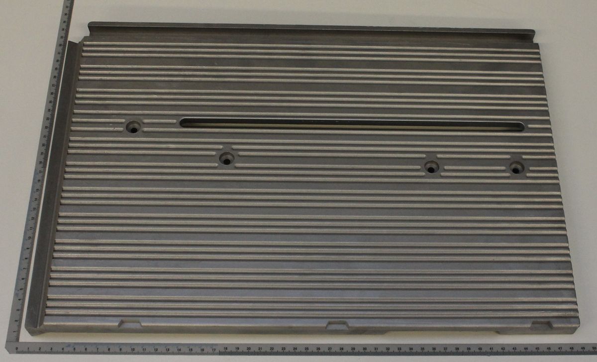 Scheppach Tischplatte mit Messskala und Bohrungen für Befestigung
