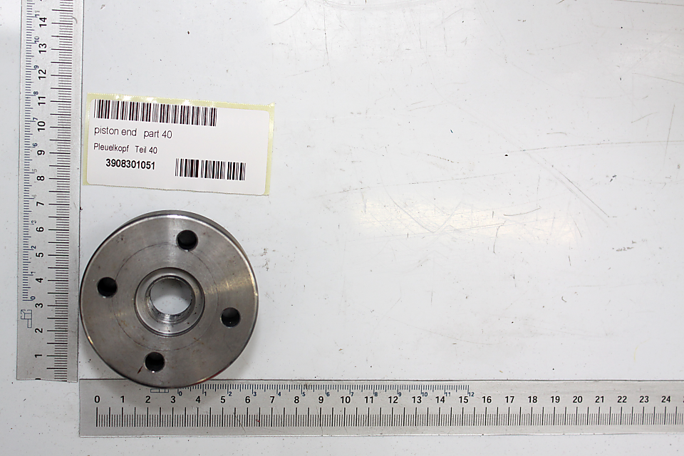 Scheppach-Pleuelkopfteil (Teil 40) mit integriertem Lochsystem, Messmarke