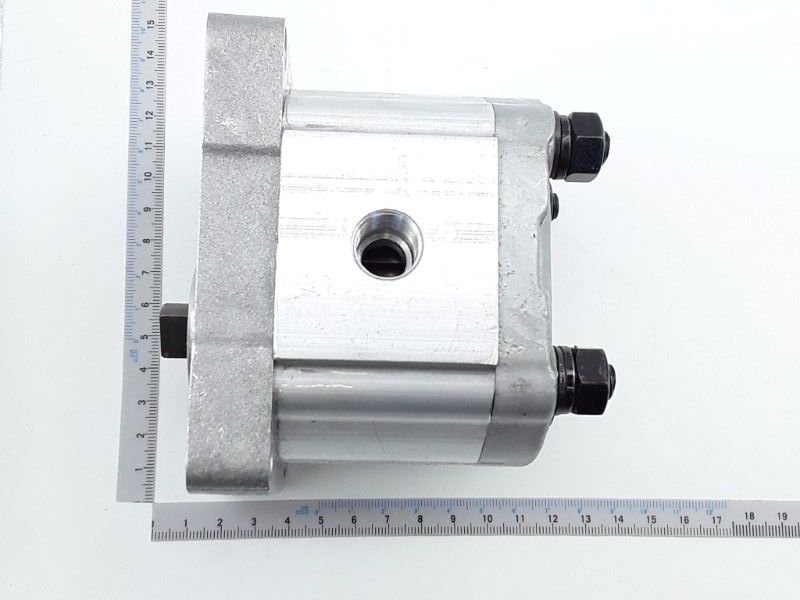 Hydraulikpumpe mit Anschluss für G 3/8" und M20x1,5-Bolzen, mechanischer Teil