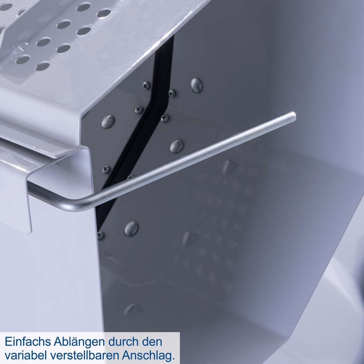 Wippfunktion mit verstellbarem Anschlag für präzise Ablängen in der Scheppach-Wippsäge