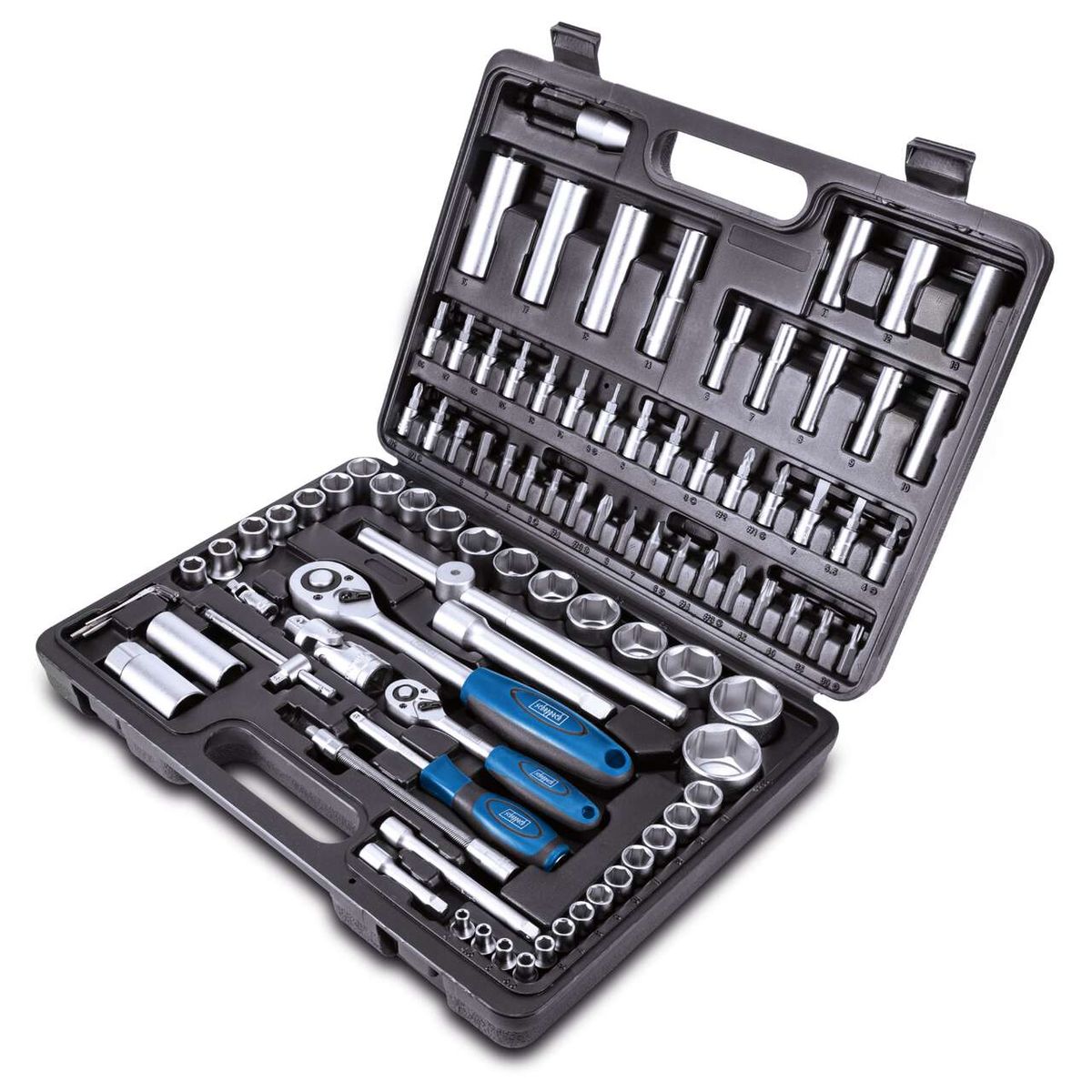 Werkzeugkoffer TB94 von Scheppach mit 95 Teilen, inklusive Ratschen, Nussenschlüssel und Stecknüssen. Geeignet für verschiedene Anwendungen. Enthält hochwertige Chrom-Vanadium- und Stahlwerkzeuge. Kompakt und robust verpackt.