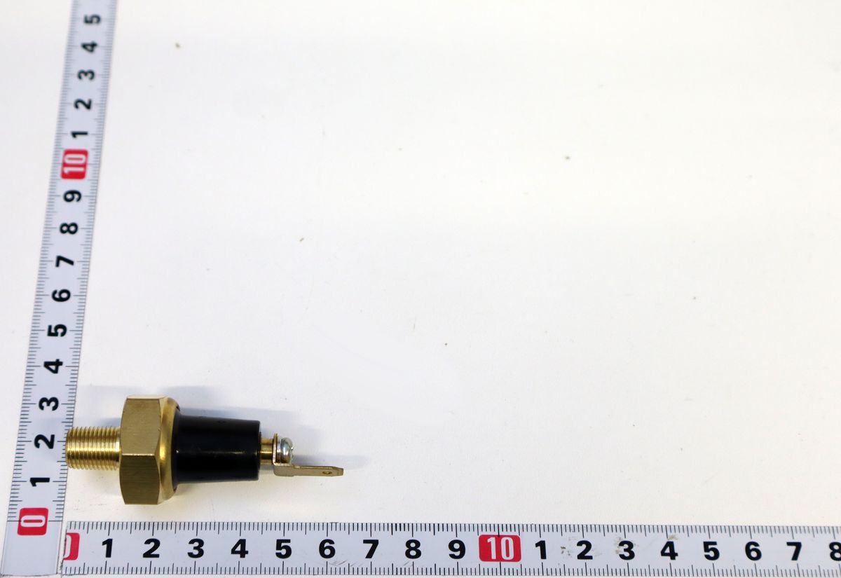 Öldrucksensor mit Messstab für Messgenauigkeit, Teil einer Öldrucksensor-Kombination