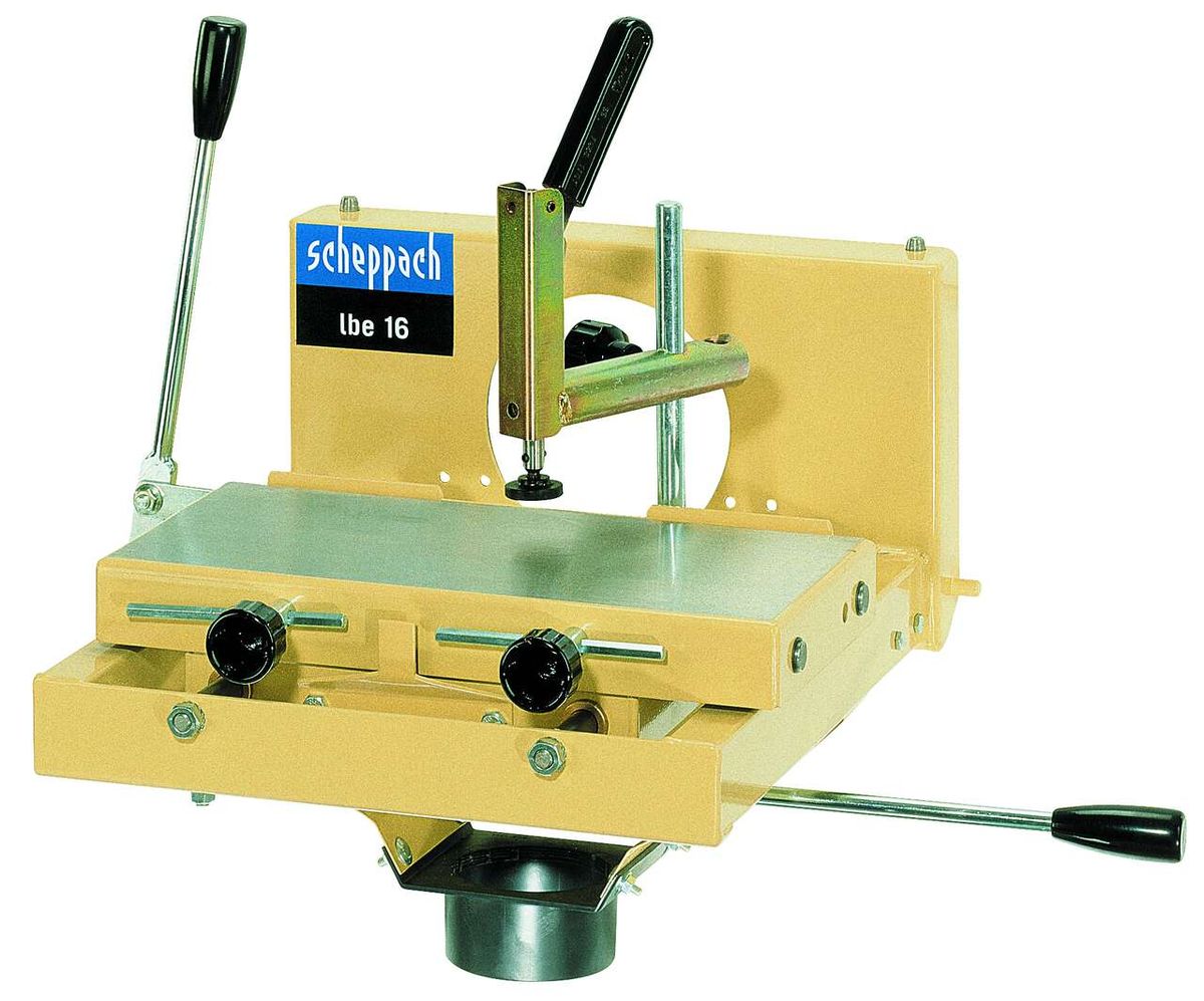 Langlochbohreinrichtung LBE 16 von Scheppach, seitliche Ansicht.