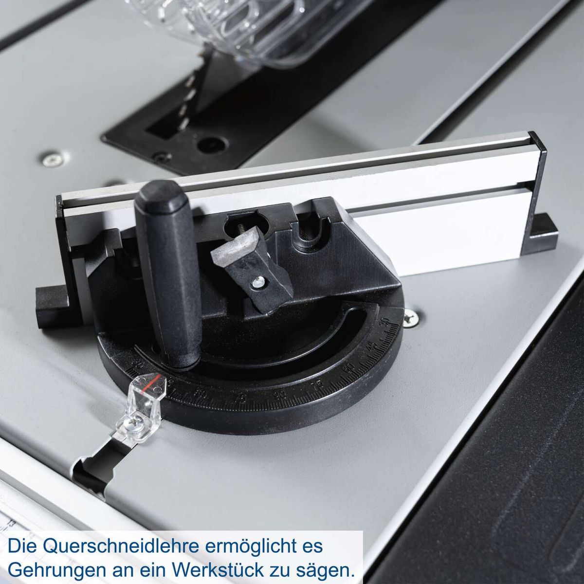 Die Querschneidlehre ermöglicht es Gehrungen an einem Werkstück zu sägen.