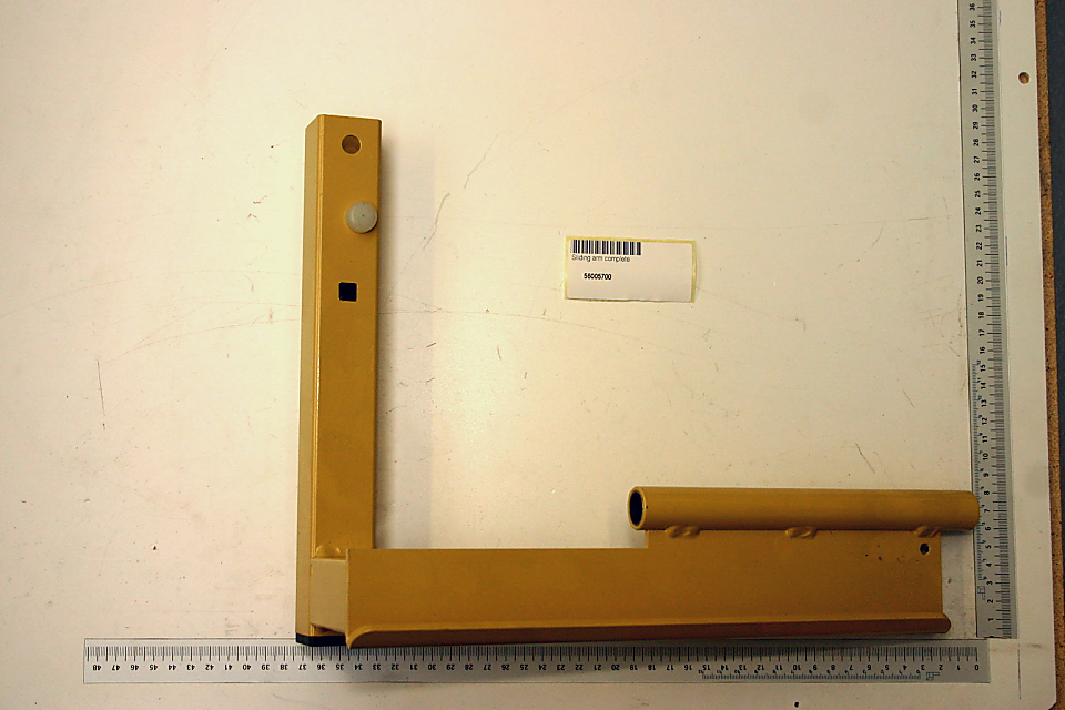 Scheppach Schiebearm kpl. intern_56005700. Der Schiebearm ist von der Seite zu sehen. Ein Barcode ist sichtbar.