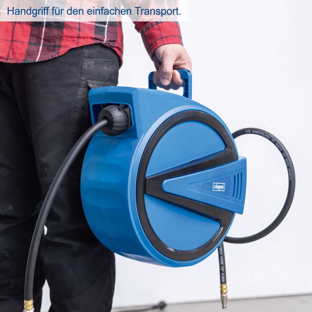 Ergonomischer Griff für einfachen Transport der pneumatischen Schlauchrolle