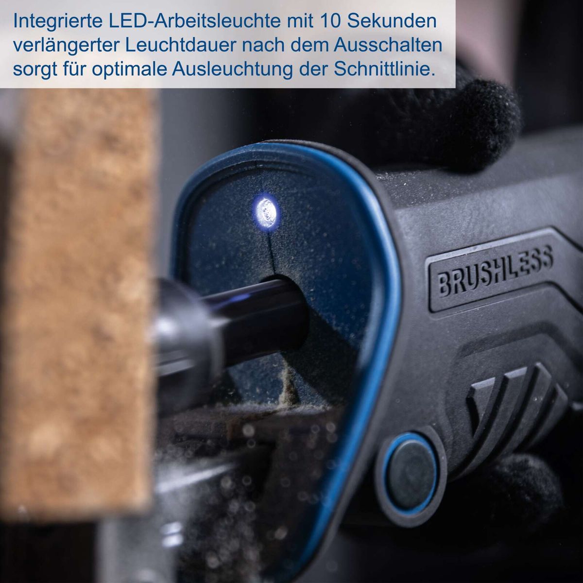 LED-Arbeitsleuchte mit 10 Sekunden Verweicheffekt für präzise Schnittarbeit bei Scheppach Akku-Säbelsäge