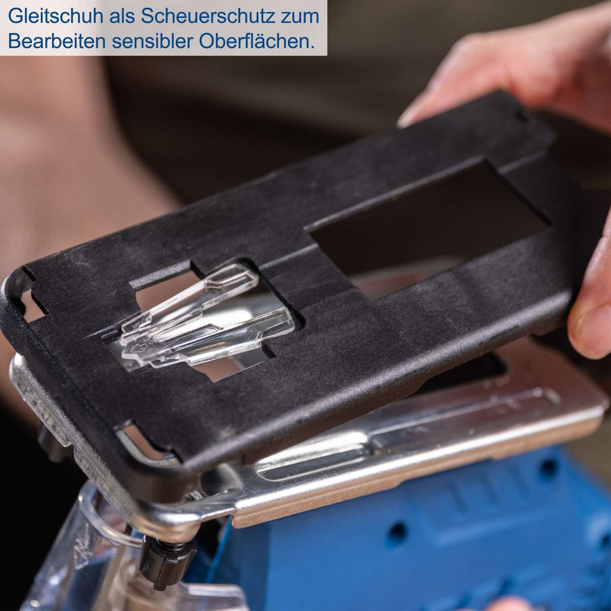 Akku-Stichsäge mit Schutzschuh für präzise Bearbeitung von empfindlichen Materialien