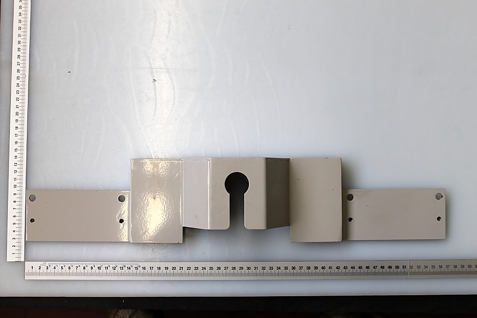 Abdeckblende von Scheppach, gezeigt von der Seite auf weißem Hintergrund.