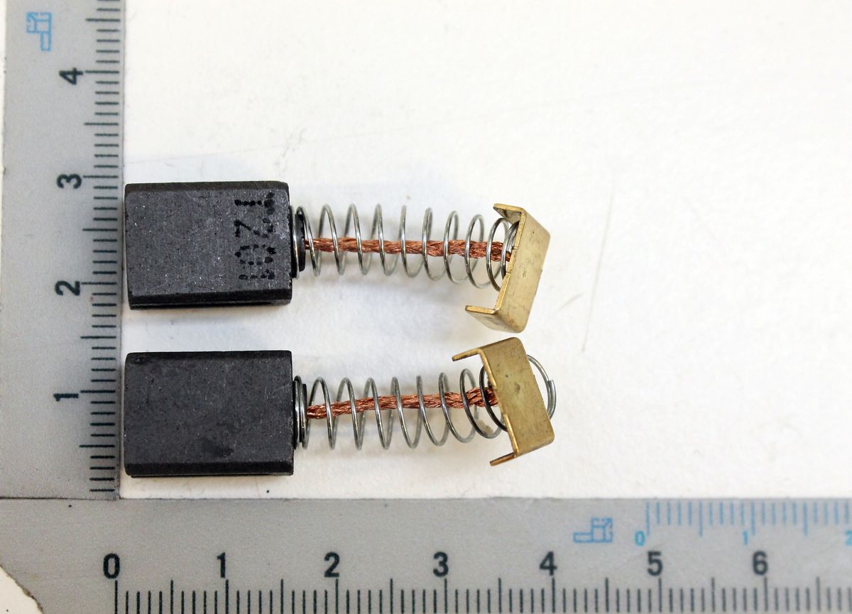 Scheppach-Kohlebürste (Teil einer Set mit zwei Stück) mit integrierter Federmechanik