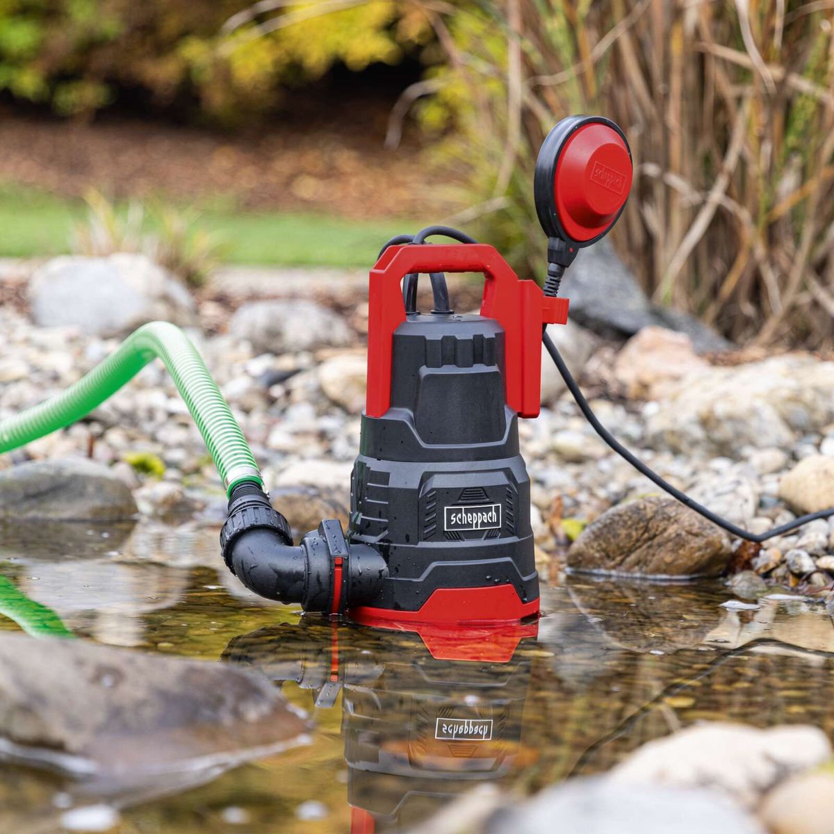 Scheppach Schmutzwasserkombipumpe mit Eintauchmotor und Förderauslass für Schmutzwasseranwendungen, inkl. Wasserstandsanzeige