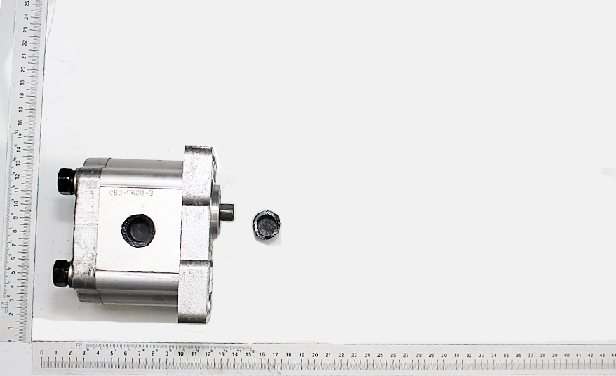 Hydraulikpumpengehäuse mit integriertem Bauteil und kleinerem Detailstück