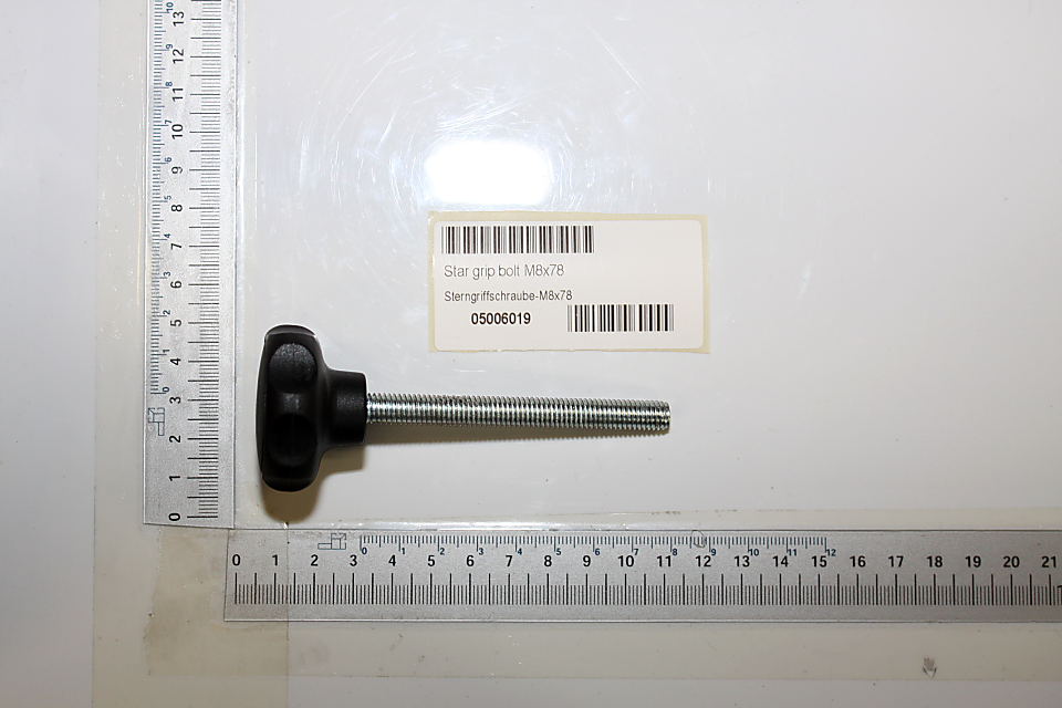 Sterngriffschraube M8x78 von Scheppach. Die Schraube wird von der Seite gezeigt.