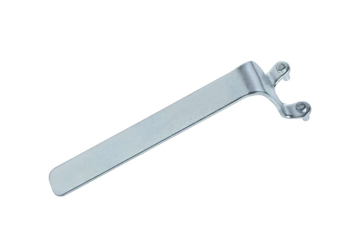 Ein Metallwerkzeug mit gebogenem Griff und zwei Befestigungspunkten. Gezeigt von der Seite.