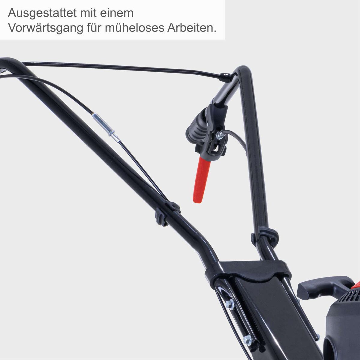 Die Benzin-Motorhacke MTP370 von Scheppach ist ausgestattet mit einem Vorwärtsgang für müheloses Arbeiten.