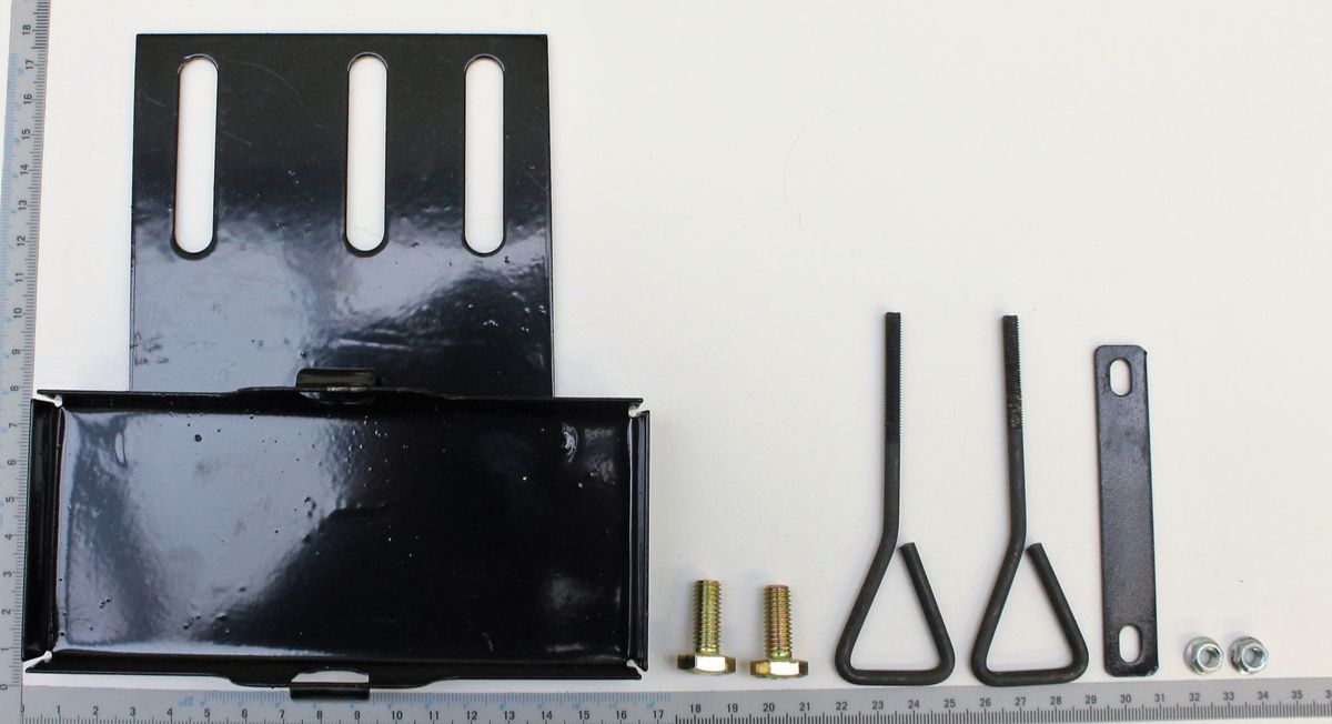 Batteriehalterungs-Set mit Montageschrauben und Halterungen für Scheppach