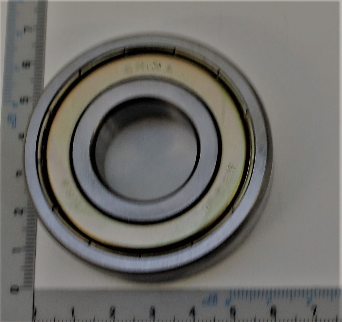 Rillenkugellager (Teil 52) mit integriertem Schutzring, Detailansicht