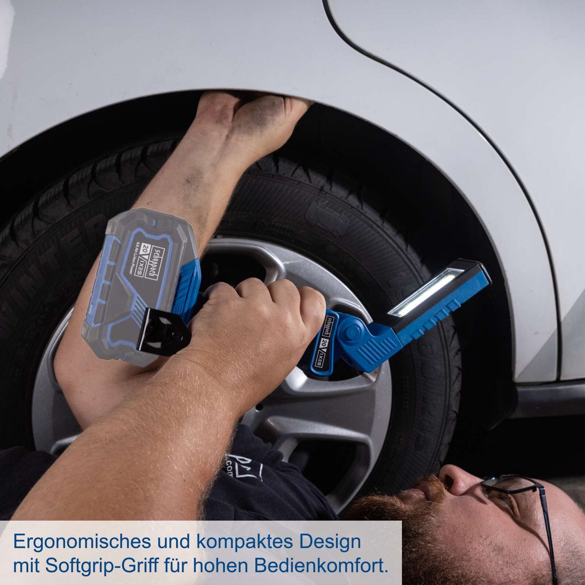 Ergonomisches und kompaktes Design mit Softgrip-Griff für hohen Bedienkomfort bei der Akku-Arbeitsleuchte C-WL20-X