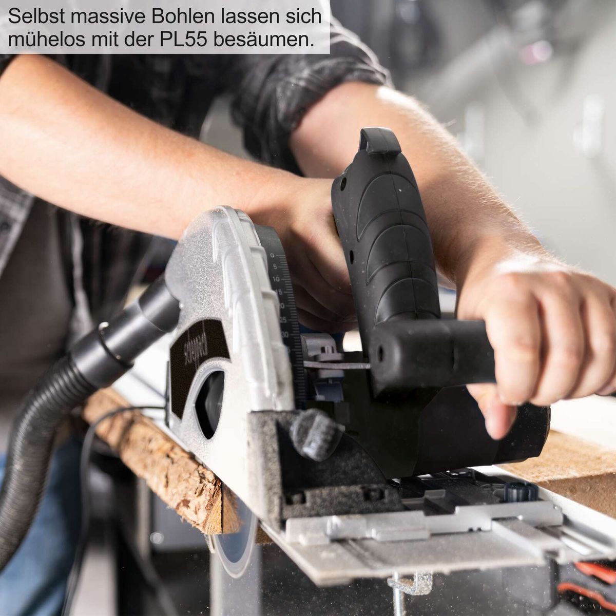 Tauchsäge mit Führungsschiene und Textangabe zur einfachen Bearbeitung schwerer Bohrungen