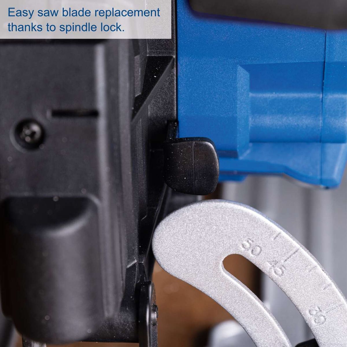 Easy blade replacement for cordless circular saw with spindle lock mechanism