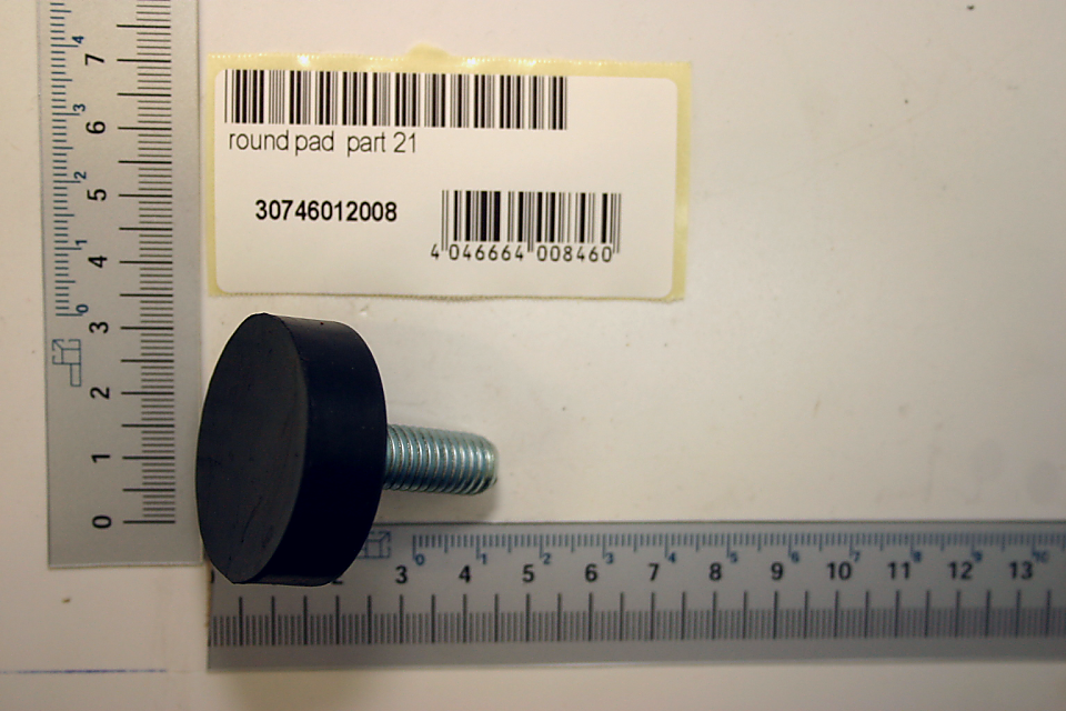 Rundpuffer aus der Scheppach-Serie (Teil 21) mit Beschriftung und Barcode