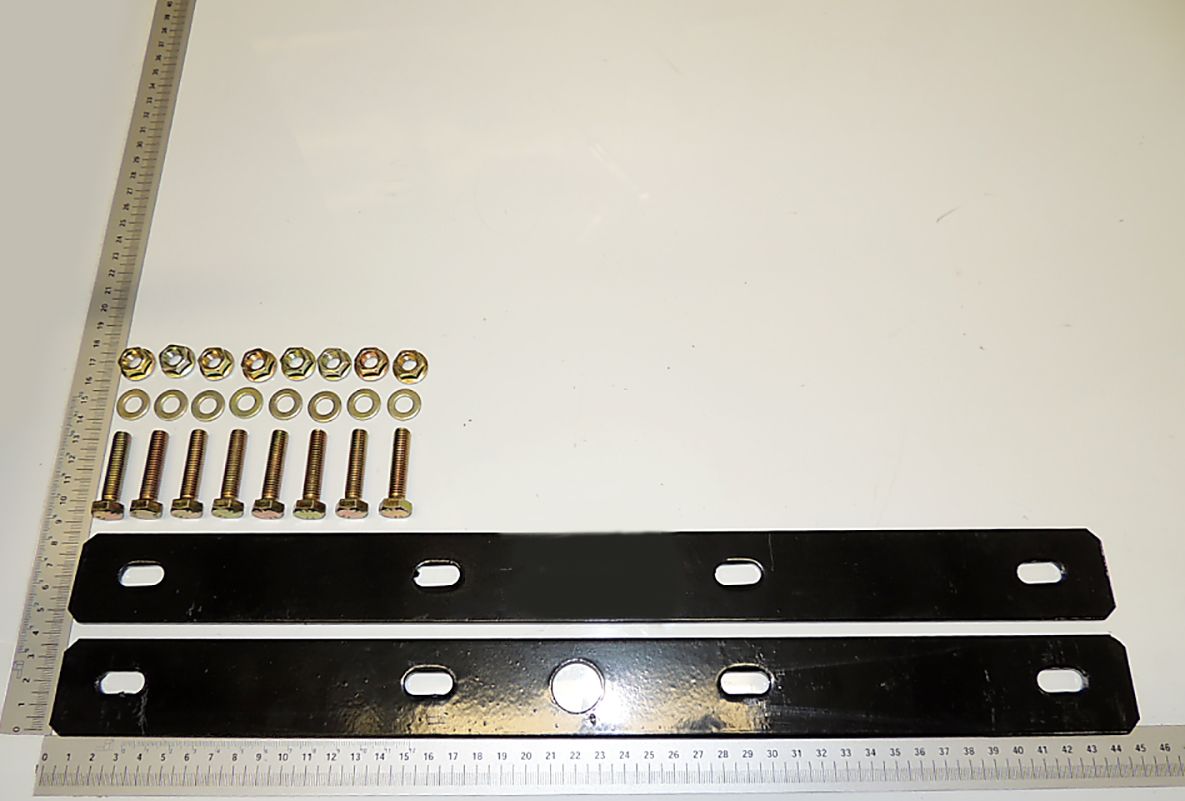 Befestigungsblech mit Bohrungen für Befestigungselemente, Teil eines Sets