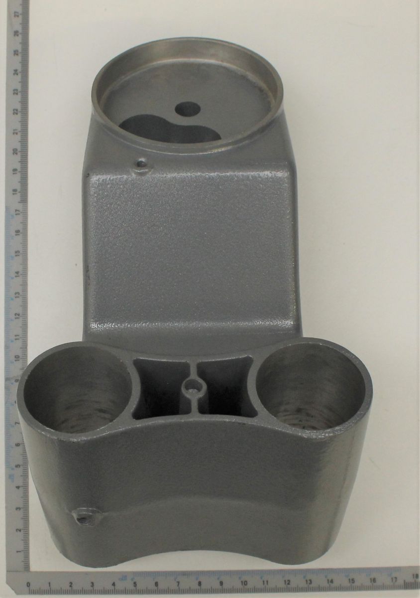 Bearingschale mit integrierten Lagerbohrungen und Montageöffnungen