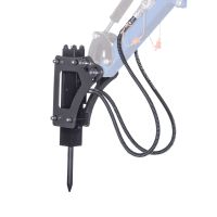 Hydraulischer Bohrer mit robustem Gestell und flexibler Kabelführung für präzise Bohrungen