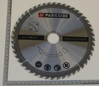 Scheppach-Kreissägeblatt mit 210 mm Durchmesser, 30 mm Breite und 2,6 mm Tiefe, 48 Zähne