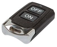 Fernbedienung SG3400i Batterie CR1632 mit zwei Tasten, eine für Ein und eine für Aus. Die Fernbedienung ist aus schwarzem Kunststoff mit silbernem Metallring. Die Fernbedienung ist von vorne gezeigt.